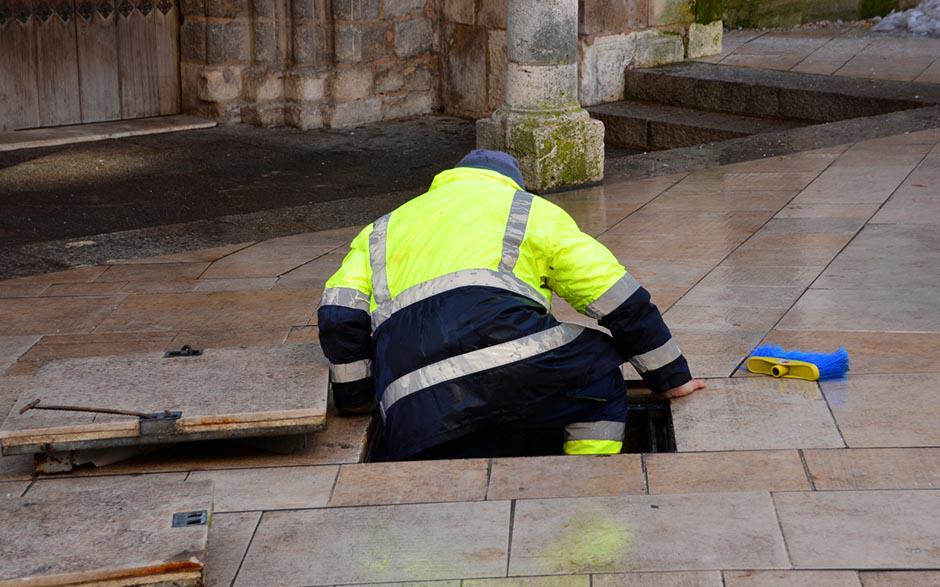 débouchage égouts Antony